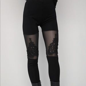Widow Silent Vigil leggings
